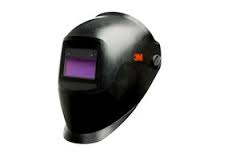 Welding Helmet Equipped with an auto-darkening filter and adjustable ratchet straps